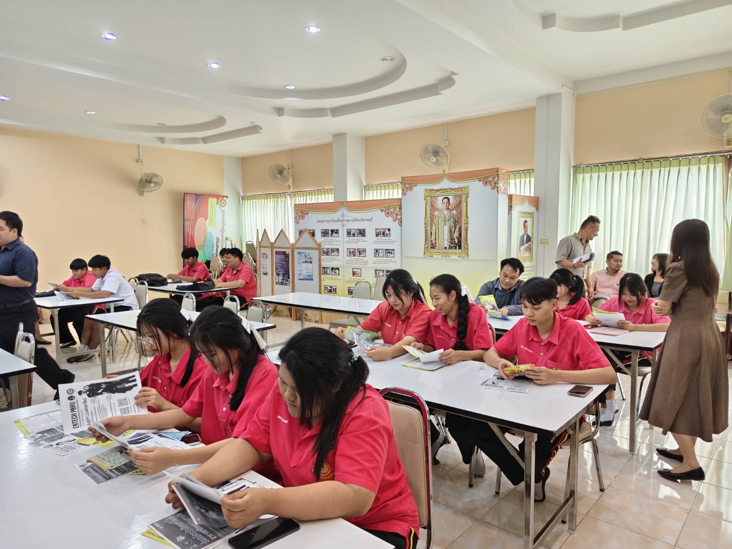 คณบดีคณะเทคโนโลยีสารสนเทศ ลงพื้นที่ประชาสัมพันธ์หลักสูตร - รูปที่ 5
