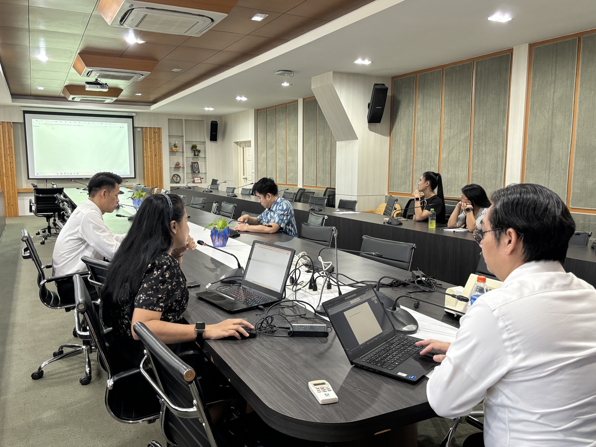 คณะเทคโนโลยีสารสนเทศ ประชุมเตรียมความพร้อมจัดนิทรรศการในงานการแข่งขันวัวเทียมเกวียน ประจำปี 2569 และบ้านลาด 109 ปี วิถีประเพณี - รูปที่ 7