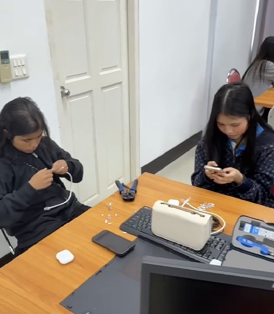 คณะเทคโนโลยีสารสนเทศ จัดการอบรมเชิงปฏิบัติการ หลักสูตระยะสั้น เรื่องการซ่อมบำรุงเบื้องต้นและการประกอบคอมพิวเตอร์ - รูปที่ 5