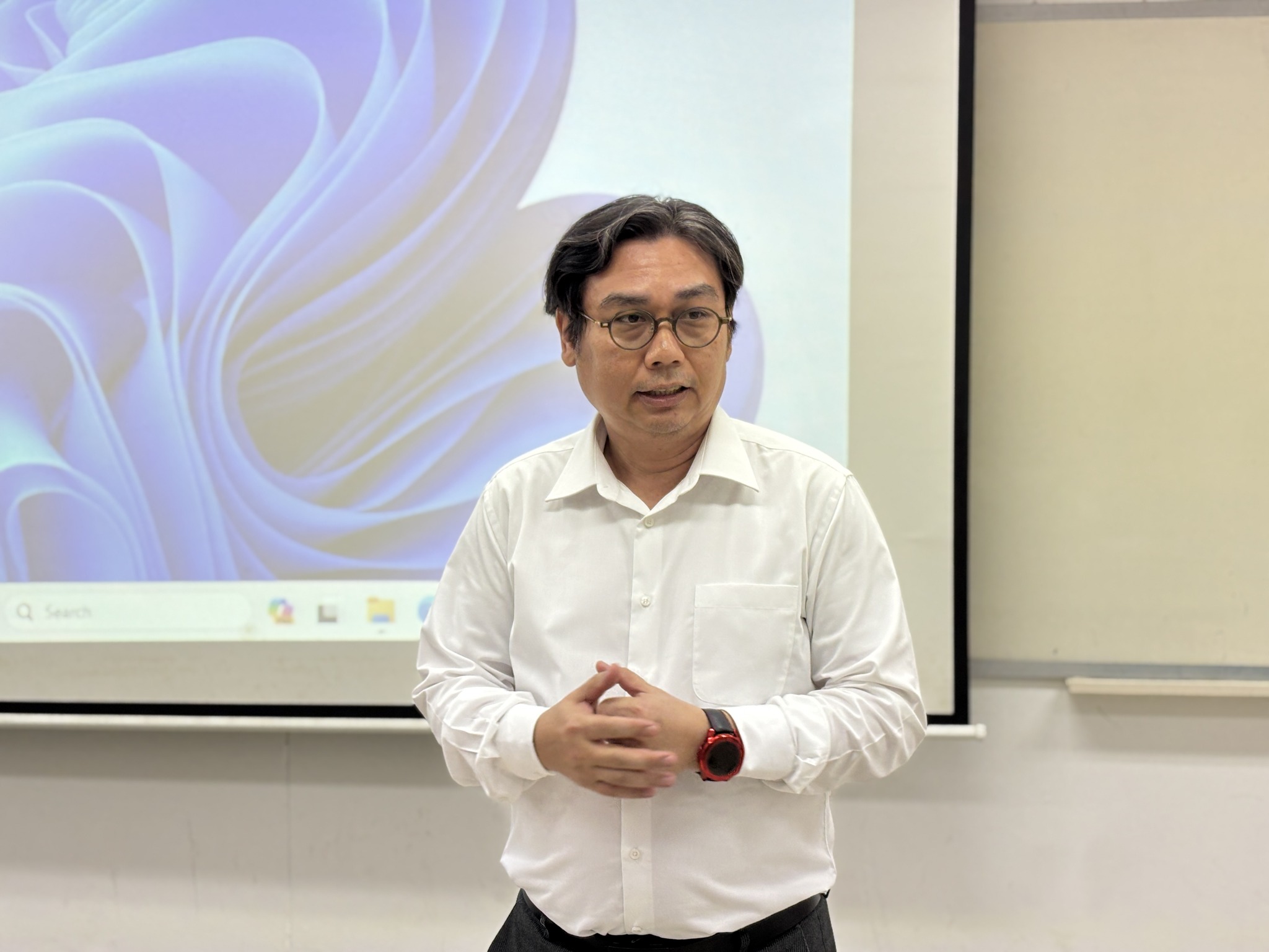 คณะเทคโนโลยีสารสนเทศ จัดการอบรมเชิงปฏิบัติการ หลักสูตระยะสั้น เรื่องการซ่อมบำรุงเบื้องต้นและการประกอบคอมพิวเตอร์ - รูปที่ 2