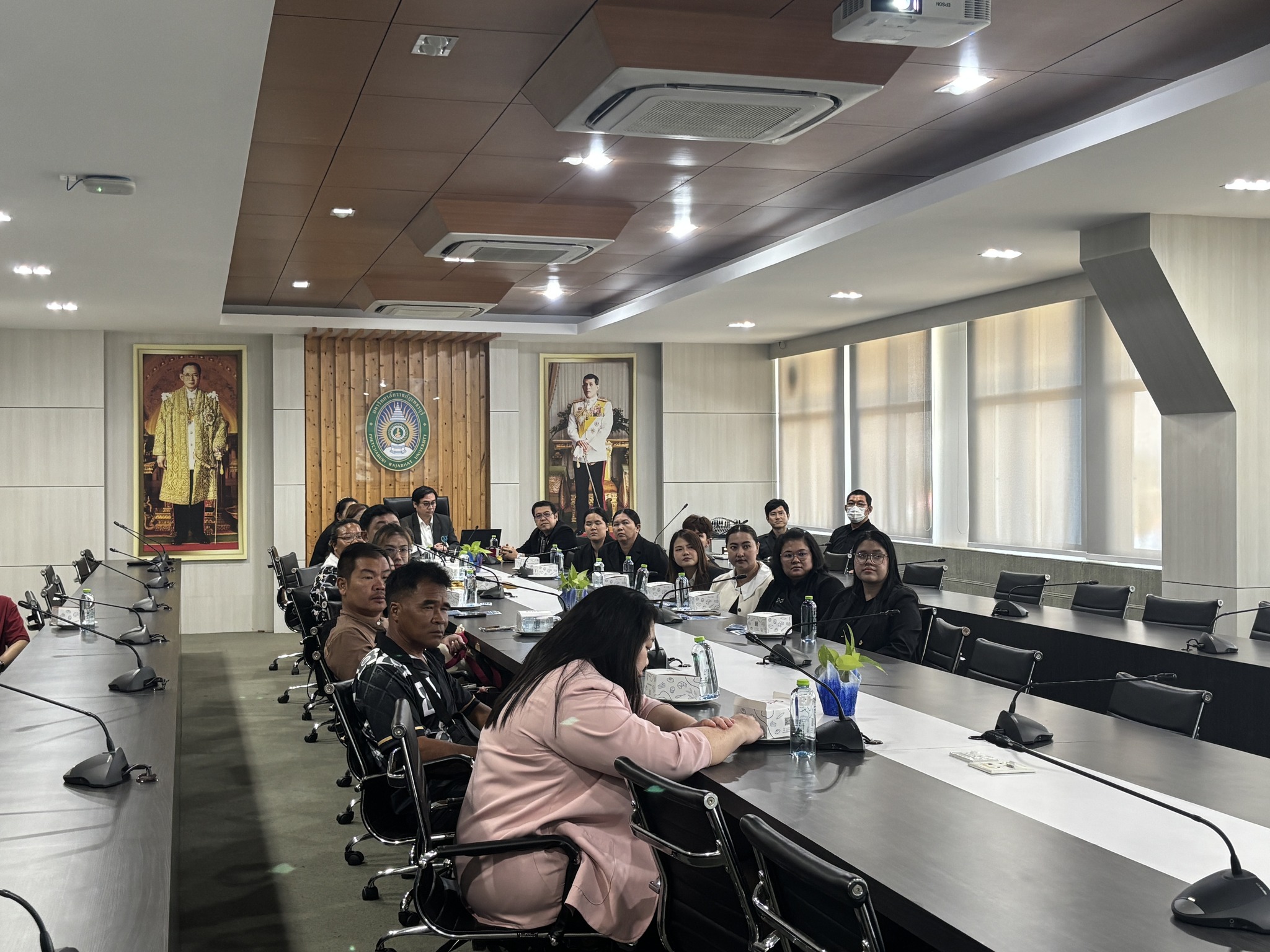 คณะเทคโนโลยีสารสนเทศ ต้อนรับคณะศึกษาดูงานและรับการอบรมเรื่อง “เทคโนโลยีดิจิทัลและปัญญาประดิษฐ์ (AI)” จากโรงเรียนบ้านหินเพิง จังหวัดนครราชสีมา - รูปที่ 8