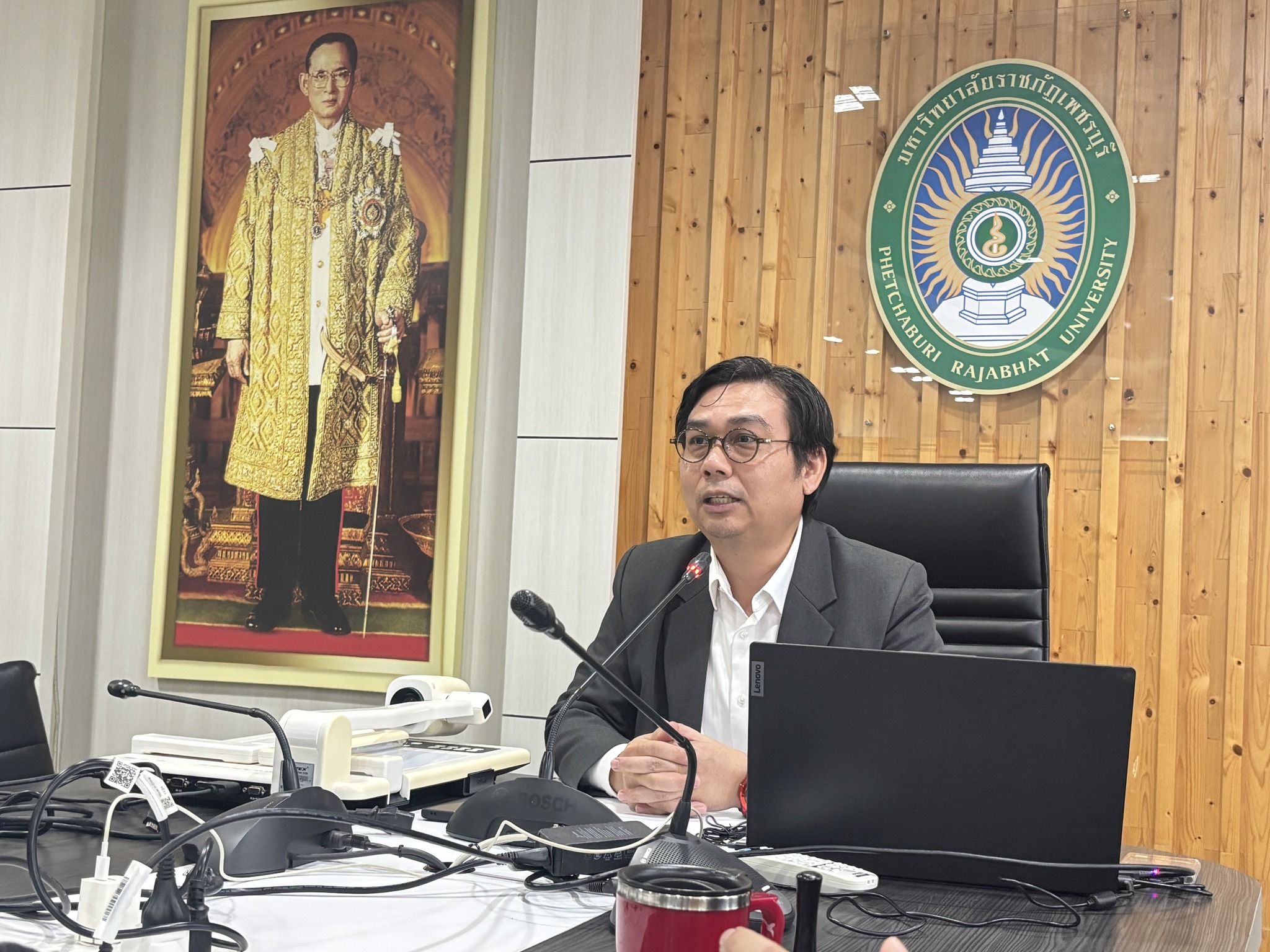 คณะเทคโนโลยีสารสนเทศ ต้อนรับคณะศึกษาดูงานและรับการอบรมเรื่อง “เทคโนโลยีดิจิทัลและปัญญาประดิษฐ์ (AI)” จากโรงเรียนบ้านหินเพิง จังหวัดนครราชสีมา - รูปที่ 2