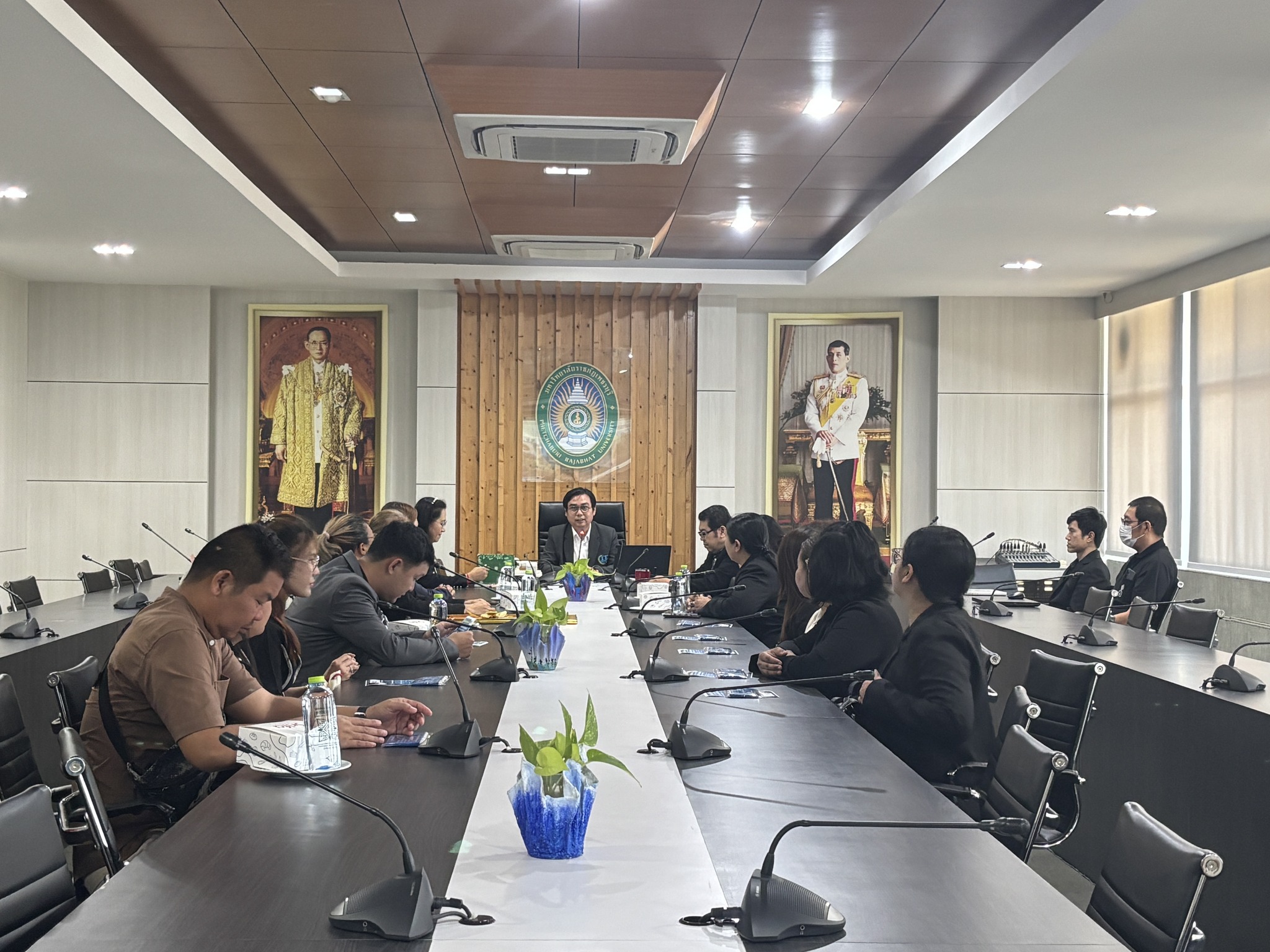 คณะเทคโนโลยีสารสนเทศ ต้อนรับคณะศึกษาดูงานและรับการอบรมเรื่อง “เทคโนโลยีดิจิทัลและปัญญาประดิษฐ์ (AI)” จากโรงเรียนบ้านหินเพิง จังหวัดนครราชสีมา - รูปที่ 4