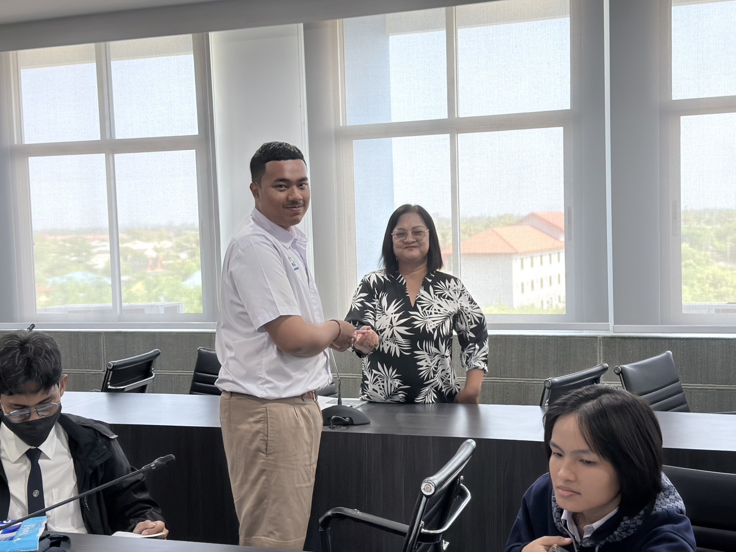 สาขาวิชาเทคโนโลยีสารสนเทศ แขนงเทคโนโลยีสำนักงานดิจิทัล จัดกิจกรรมนำเสนอสรุปผลการฝึกประสบการณ์วิชาชีพของนักศึกษาชั้นปีที่ 4 เมื่อวันจันทร์ที่ 30 มีนาคม 2569 - รูปที่ 6
