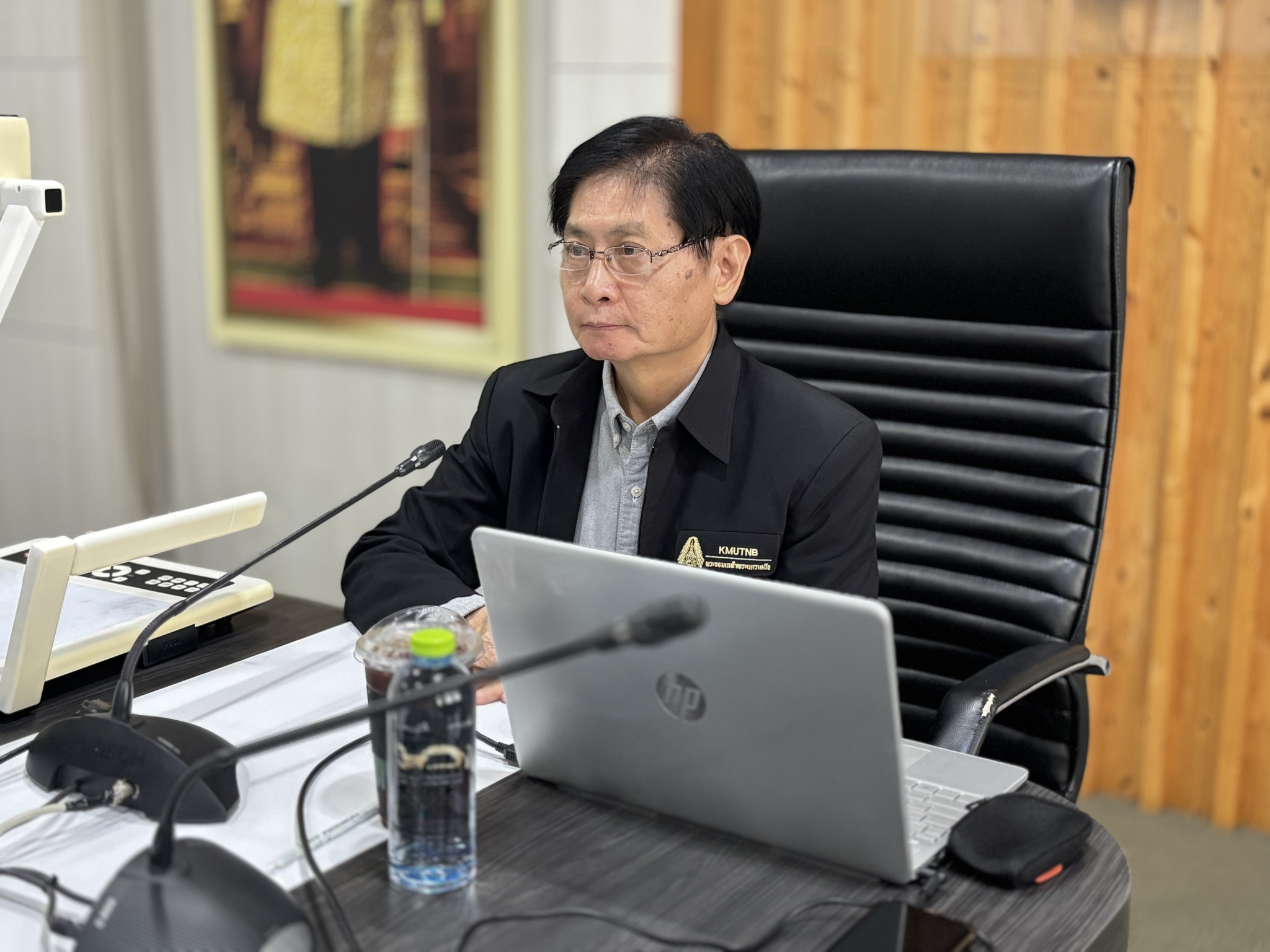 อาจารย์ ดร.พีรศุษย์ บุญมาธรรม คณบดีนำผู้บริหารและคณาจารย์คณะเทคโนโลยีสารสนเทศ เข้ารับการอบรมเชิงปฏิบัติการ การเขียนบทความเพื่อตีพิมพ์ในวารสารระดับชาติ และระดับนานาชาติ และการจัดทำตำราวิชาการที่มีคุณภาพเพื่อเข้าสู่ตำแหน่งทางวิชาการ - รูปที่ 2