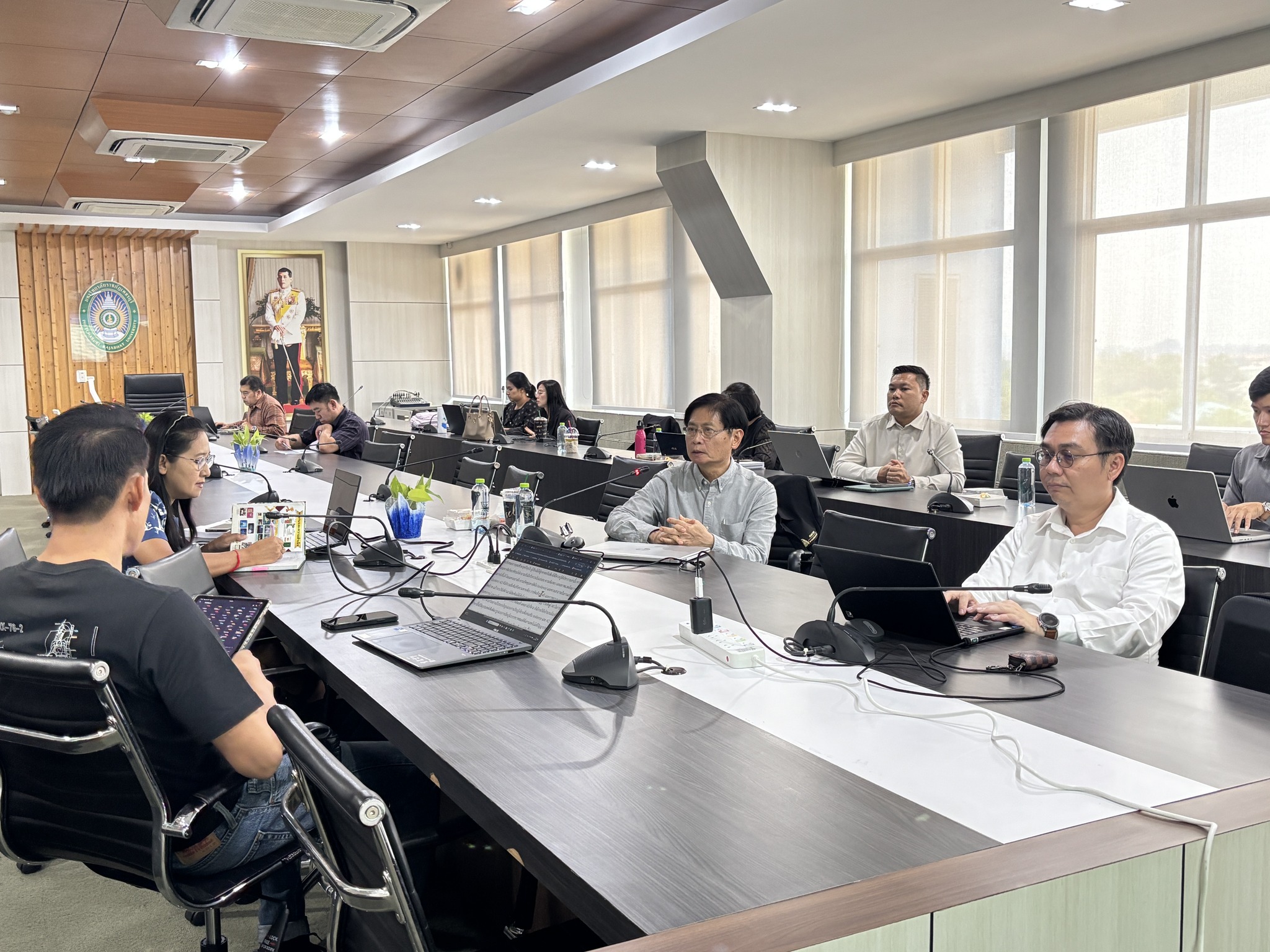 อาจารย์ ดร.พีรศุษย์ บุญมาธรรม คณบดีนำผู้บริหารและคณาจารย์คณะเทคโนโลยีสารสนเทศ เข้ารับการอบรมเชิงปฏิบัติการ การเขียนบทความเพื่อตีพิมพ์ในวารสารระดับชาติ และระดับนานาชาติ และการจัดทำตำราวิชาการที่มีคุณภาพเพื่อเข้าสู่ตำแหน่งทางวิชาการ - รูปที่ 9