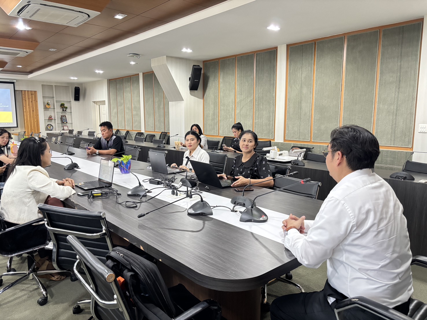 คณะเทคโนโลยีสารสนเทศ จัดการประชุมเพื่อขับเคลื่อนโครงการส่งเสริมการเรียนรู้สู่ชุมชน เพื่อรับมือการเปลี่ยนแปลงภูมิอากาศ (Climate Change) กิจกรรม Clean Air for Life : ภารกิจพิชิตฝุ่น PM 2.5 เพื่อคุณภาพชีวิตที่ดีในชุมชน ประจำปีงบประมาณ 2569 ในวันพุธที่ 29 เมษ - รูปที่ 2