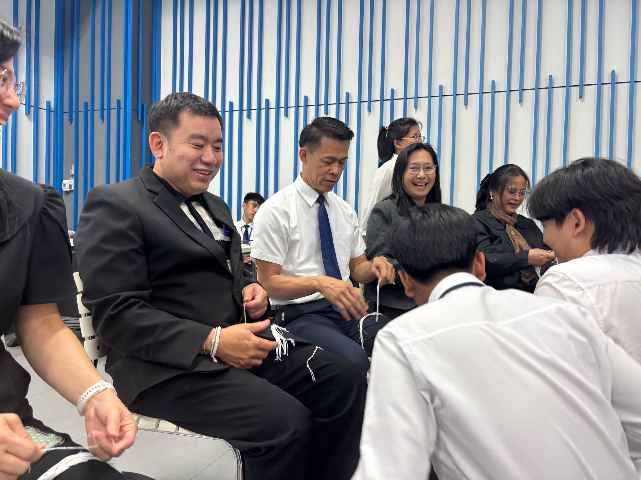 คณะเทคโนโลยีสารสนเทศ มหาวิทยาลัยราชภัฏเพชรบุรี จัดกิจกรรม “บายศรีสู่ขวัญ” ให้กับนักศึกษาใหม่ ปีการศึกษา 2569 - รูปที่ 7