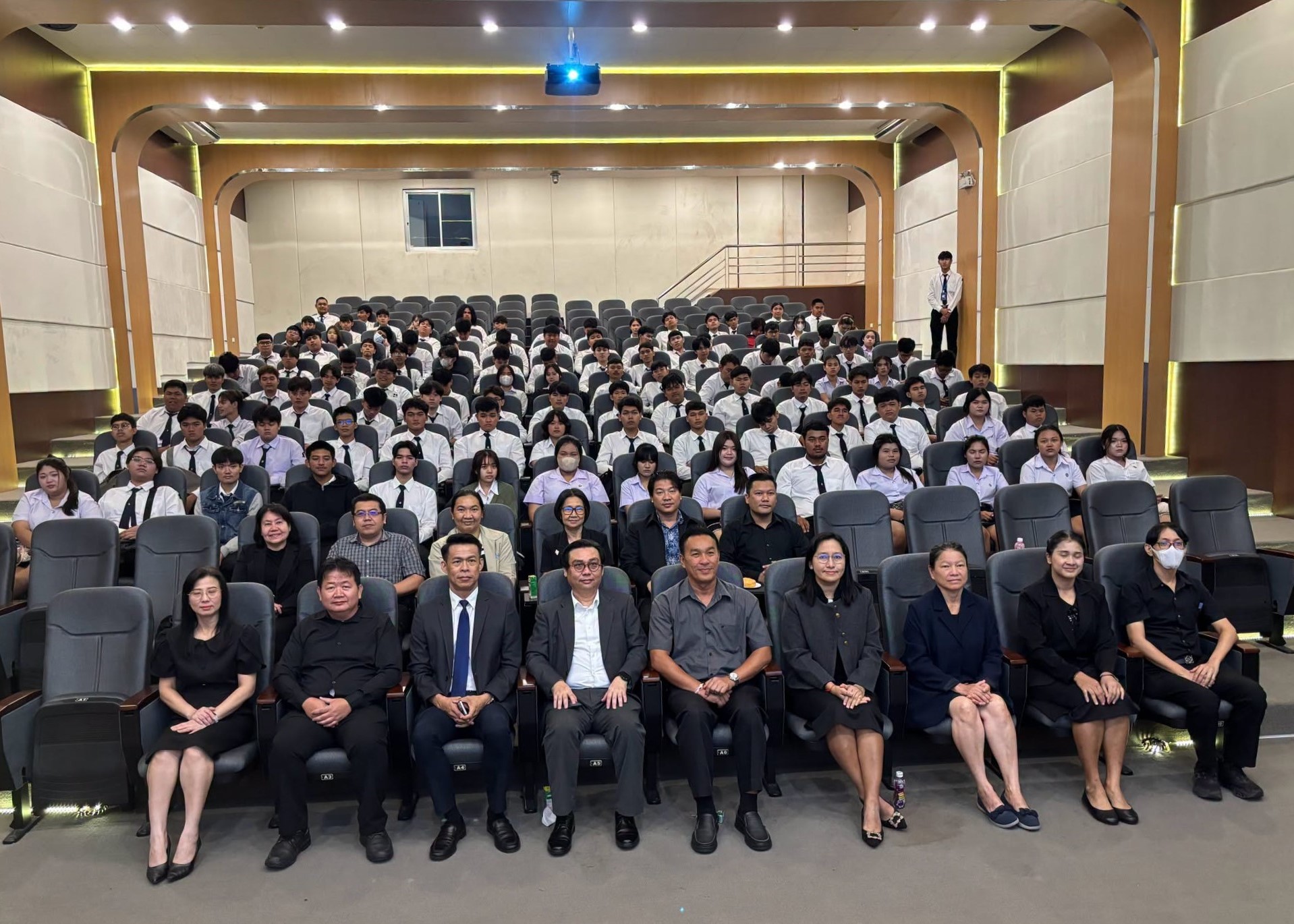 คณะเทคโนโลยีสารสนเทศ มหาวิทยาลัยราชภัฏเพชรบุรี จัดกิจกรรมปฐมนิเทศระดับคณะ ให้กับนักศึกษาใหม่ประจำปีการศึกษา 2569