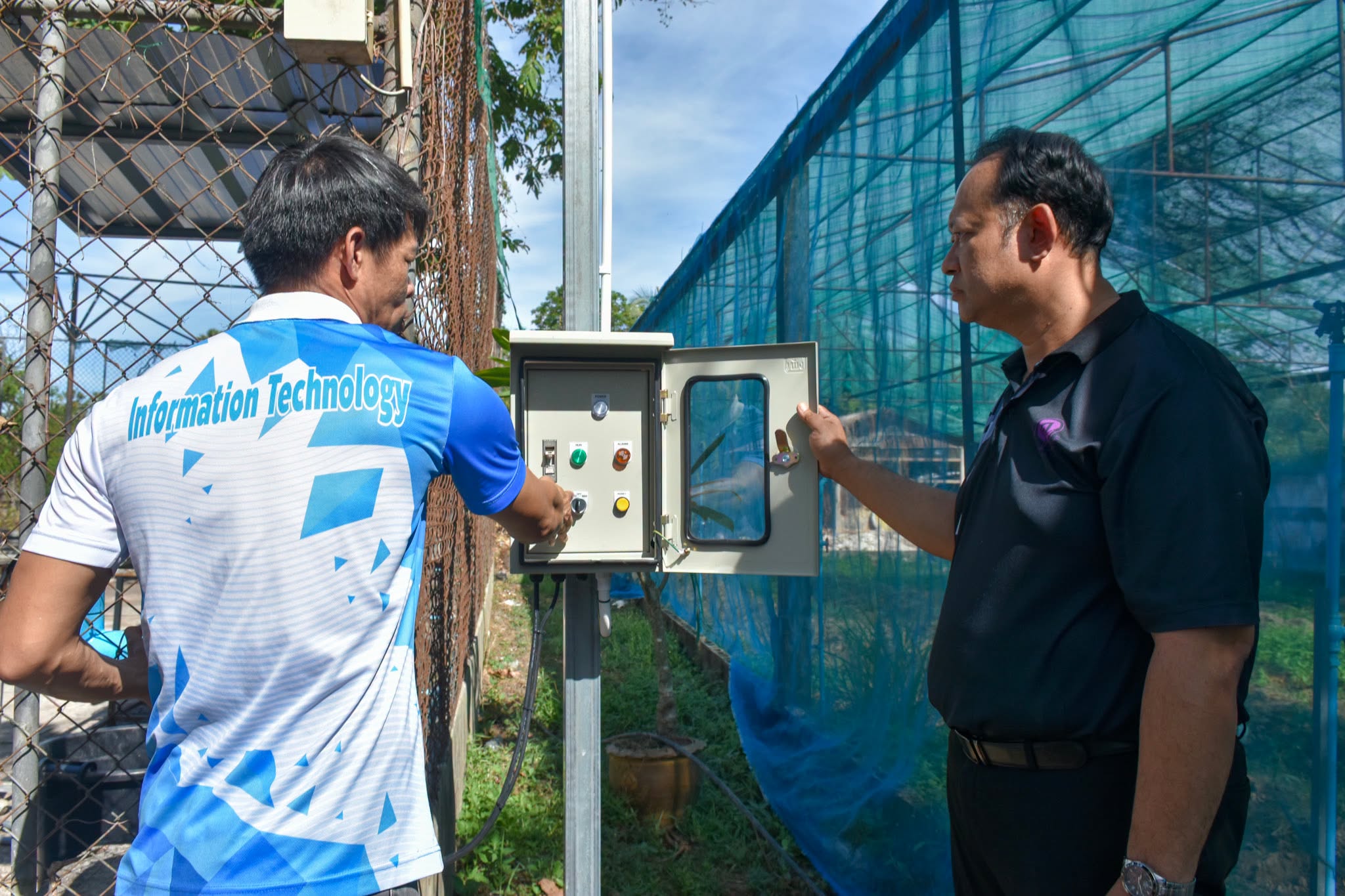 คณะเทคโนโลยีสารสนเทศ จัดกิจกรรมโครงการยุวเกษตรพอเพียงด้วยระบบตวบคุมปั๊มน้ำอัตโนมัติ ณ โรงเรียนบ้านลาดวิทยา เมื่อวันที่ 6 - 7 มิถุนายน 2569 - รูปที่ 2