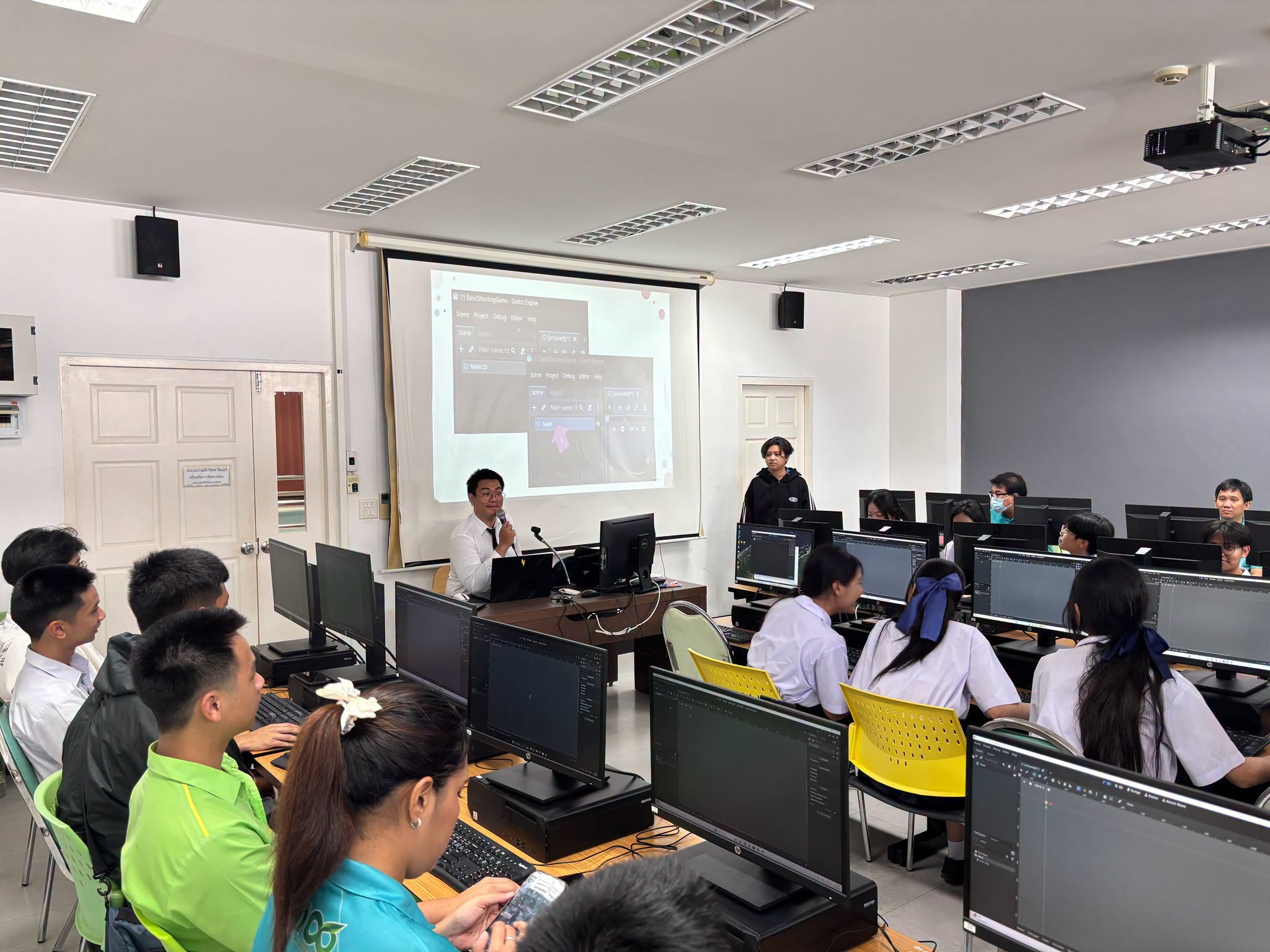 คณะเทคโนโลยีสารสนเทศ มหาวิทยาลัยราชภัฏเพชรบุรี ให้การต้อนรับและจัดกิจกรรมบูรณาการศึกษาเรียนรู้ ด้านเทคโนโลยีสารสนเทศ ให้กับนักเรียนโรงเรียนสาธิตมหาวิทยาลัยราชภัฏเพชรบุรี - รูปที่ 7