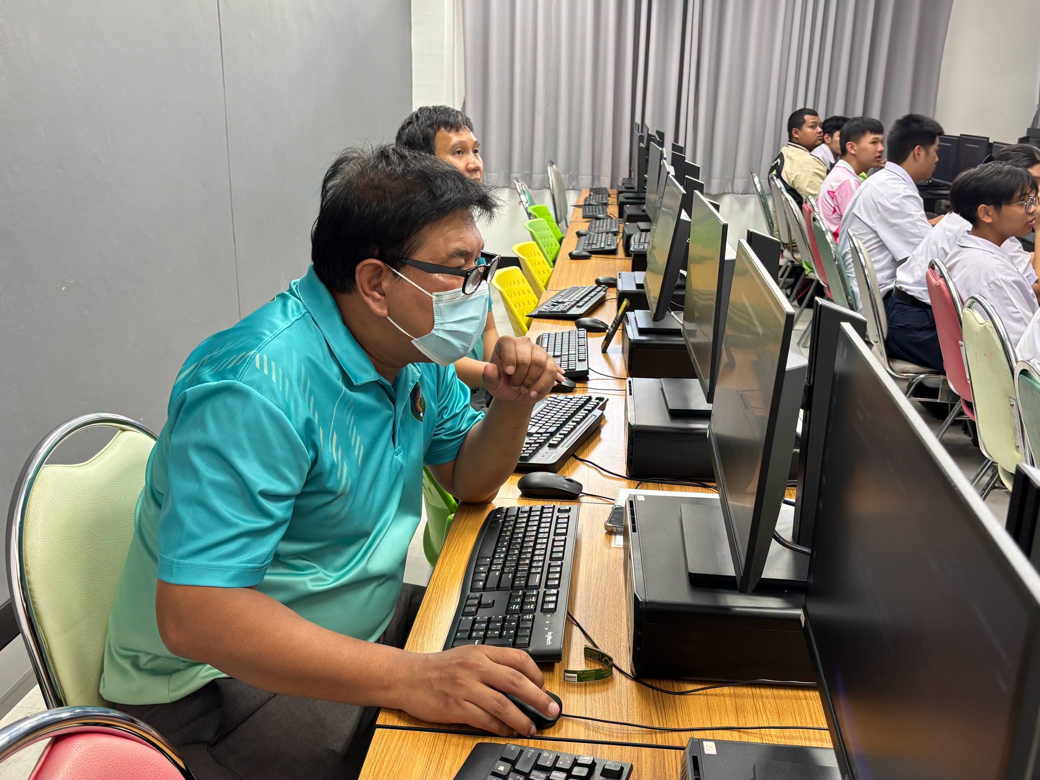 คณะเทคโนโลยีสารสนเทศ มหาวิทยาลัยราชภัฏเพชรบุรี ให้การต้อนรับและจัดกิจกรรมบูรณาการศึกษาเรียนรู้ ด้านเทคโนโลยีสารสนเทศ ให้กับนักเรียนโรงเรียนสาธิตมหาวิทยาลัยราชภัฏเพชรบุรี - รูปที่ 8