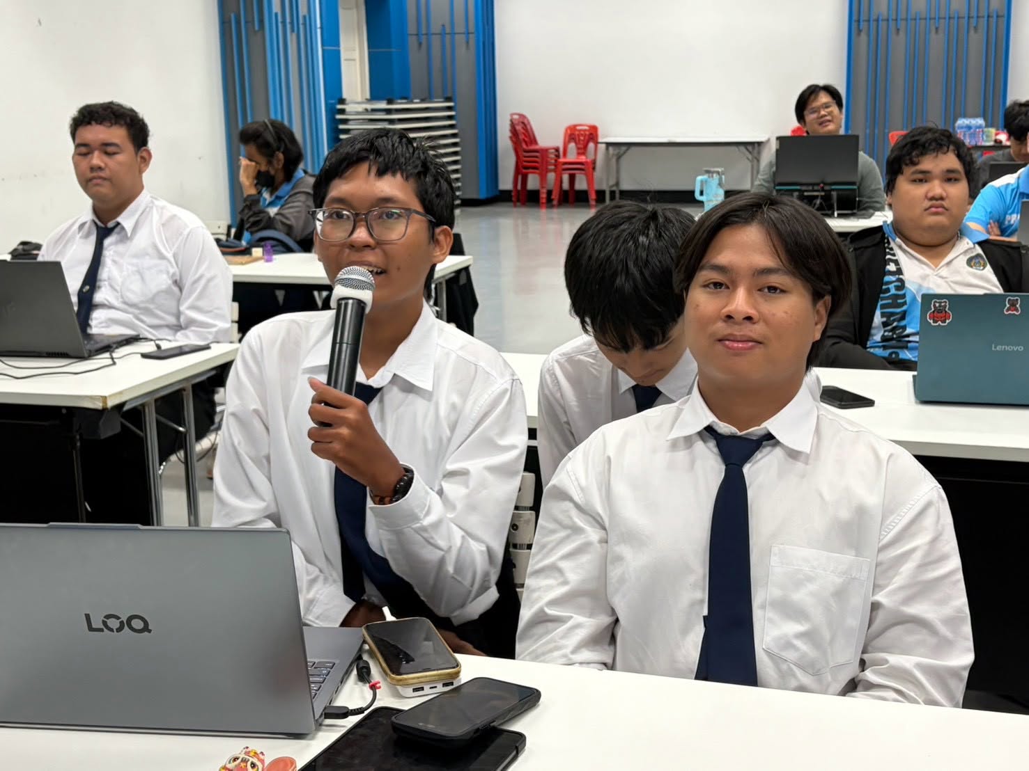 บรรยากาศกิจกรรม CS Bootcamp for Future Innovators หัวข้อ Problem Discovery & Business Model โดยได้รับเกียรติจาก อาจารย์รัญชิดา เบริล อาจารย์ประจำสาขาวิชาการบัญชี คณะวิทยาการจัดการ เป็นวิทยากรในการถ่ายทอดความรู้และประสบการณ์ด้านการพัฒนาแนวคิดนวัตกรรมเชิงธุ - รูปที่ 11