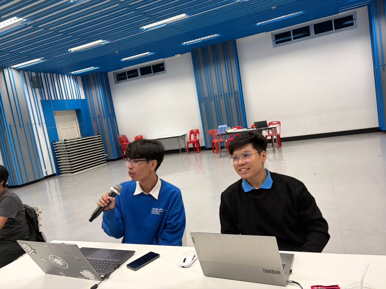 บรรยากาศกิจกรรม CS Bootcamp for Future Innovators หัวข้อ Problem Discovery & Business Model โดยได้รับเกียรติจาก อาจารย์รัญชิดา เบริล อาจารย์ประจำสาขาวิชาการบัญชี คณะวิทยาการจัดการ เป็นวิทยากรในการถ่ายทอดความรู้และประสบการณ์ด้านการพัฒนาแนวคิดนวัตกรรมเชิงธุ - รูปที่ 9