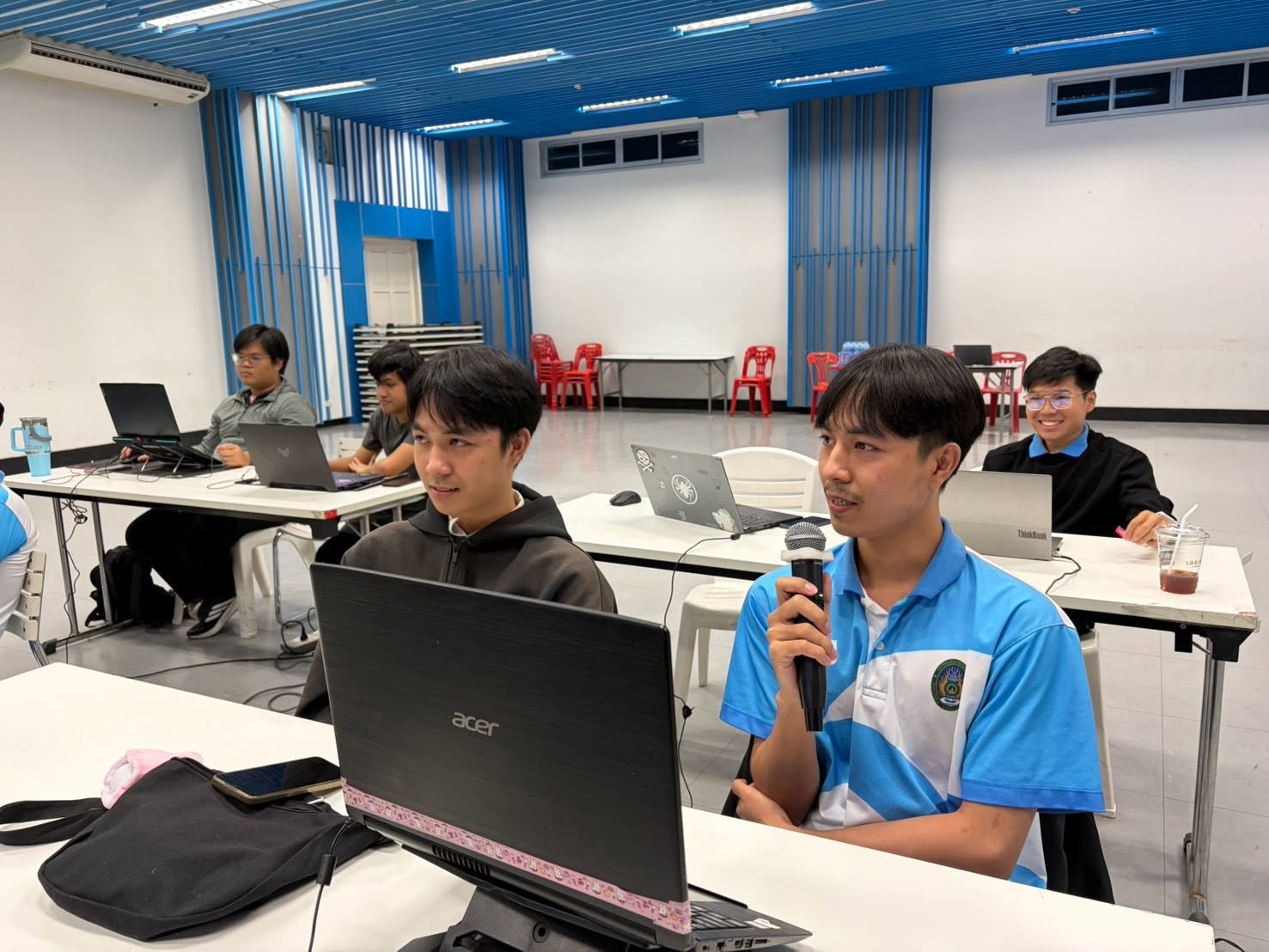 บรรยากาศกิจกรรม CS Bootcamp for Future Innovators หัวข้อ Problem Discovery & Business Model โดยได้รับเกียรติจาก อาจารย์รัญชิดา เบริล อาจารย์ประจำสาขาวิชาการบัญชี คณะวิทยาการจัดการ เป็นวิทยากรในการถ่ายทอดความรู้และประสบการณ์ด้านการพัฒนาแนวคิดนวัตกรรมเชิงธุ - รูปที่ 8